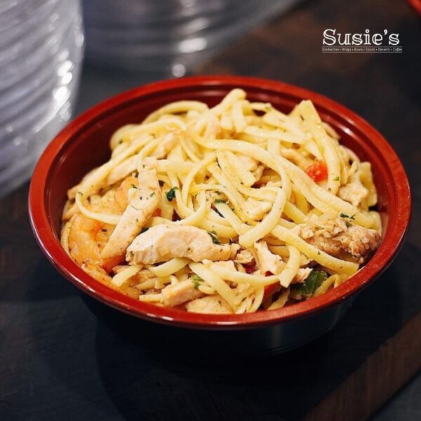 PASTA  ALFREDO W/ SHRIMP
