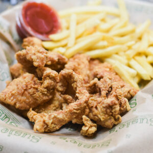 Chicken Nuggets Basket w/ Fries